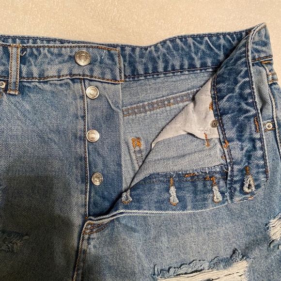 Forever 21 Distressed Denim Shorts - Picture 3 of 4